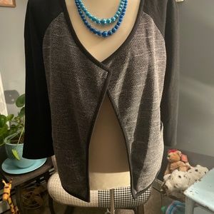 3/4 length sleeved blazer